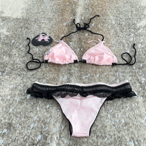 Beach Bunny Pink 2 piece “Pink Cameo” - Picture 2 of 3